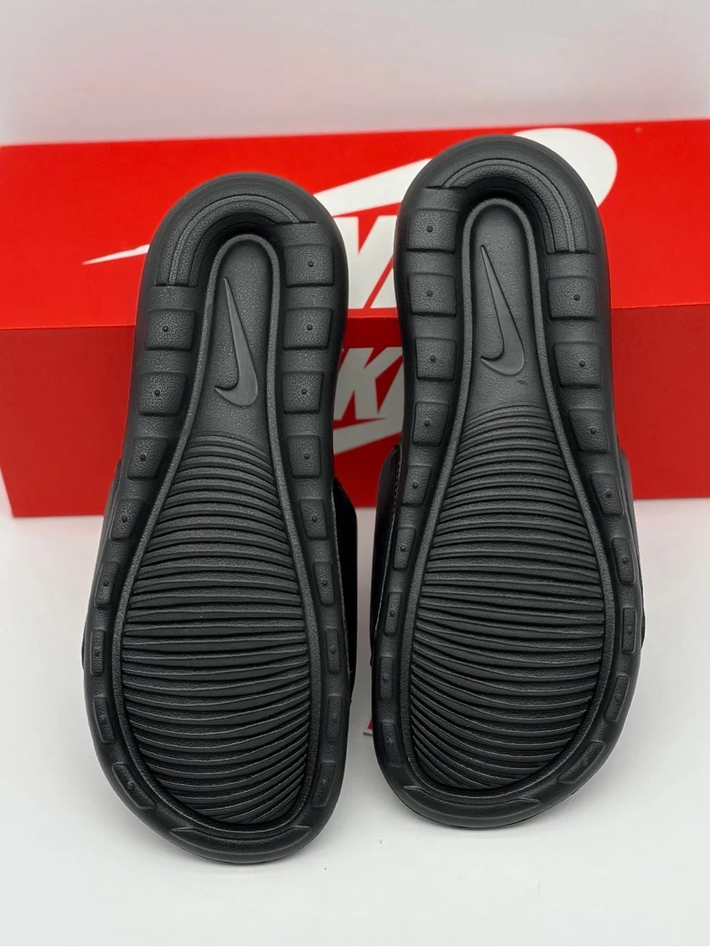 Nike NIKE VICTORI ONE SLIDE FLIP FLOPS SANDALS